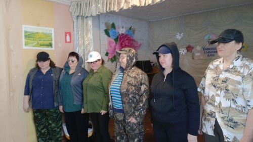 Коллектив «Надежда» подарил жителям Уланово праздничный «Февромарт»