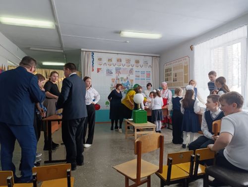 Хоровод дружбы и песни на трёх языках: в Больших Мемях открыли Год единства