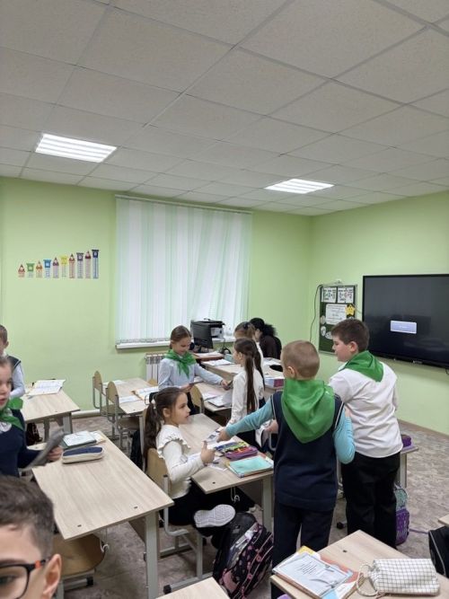 Юные зоозащитники из Верхнеуслонской гимназии раздали листовки о помощи животным