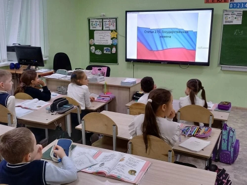 Гимназиядә укучылар белән  Ватан иминлеге турында сөйләштеләр