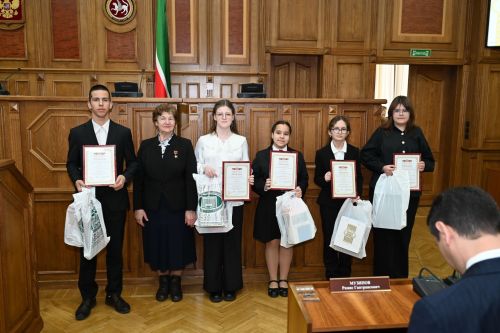 Школьники из Верхнеуслонского района стали призёрами конкурса в Госсовете РТ