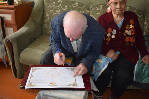 60 лет бриллиантового счастья супругов Ивановых из Набережных Моркваш