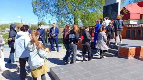 В Макулове «Бессмертный полк» прошёл под звуки песен военных лет