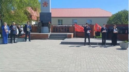 В Макулове «Бессмертный полк» прошёл под звуки песен военных лет