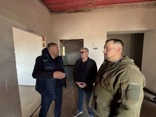 Новое здание администрации в Коргузе проверил глава района Евгений Варакин