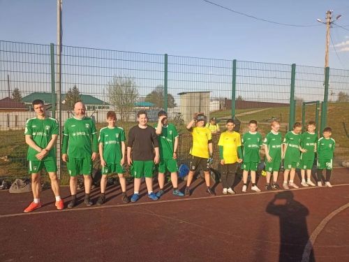 В поселке Октябрьский прошёл товарищеский матч по мини-футболу