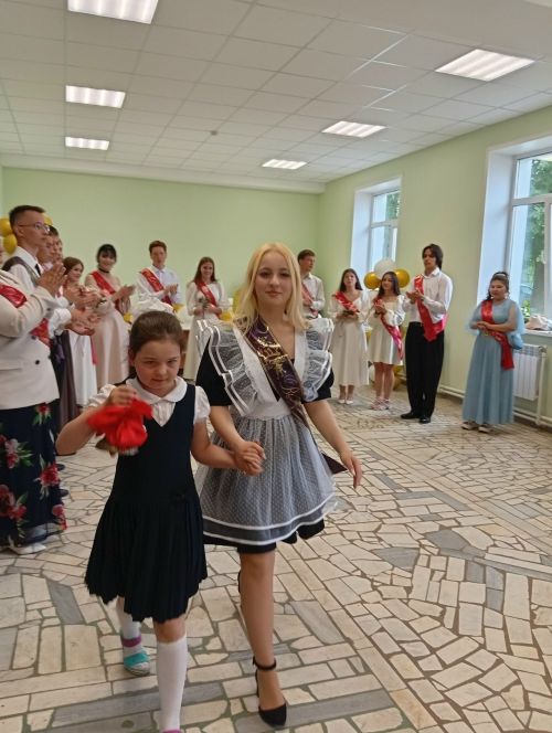 «Последний звонок-2026» в Верхнеуслонском районе (фоторепортаж)