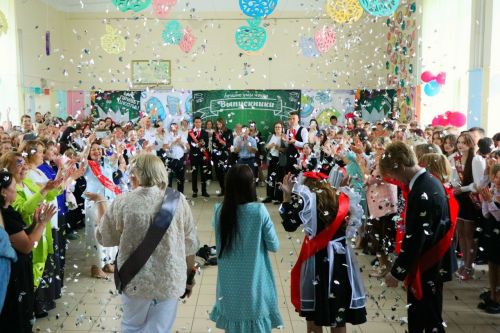 «Последний звонок-2026» в Верхнеуслонском районе (фоторепортаж)