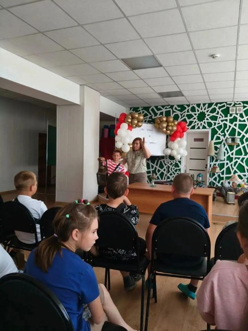 Балалар яктырткычлар тарихы белән таныштылар