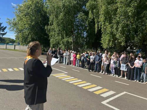 Югары Ослан мәктәбендә рәсем күргәзмәсе оештырдылар