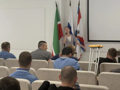 «Спасибо» в нотах: артисты из Верхнего Услона подарили тепло в стенах госпиталя