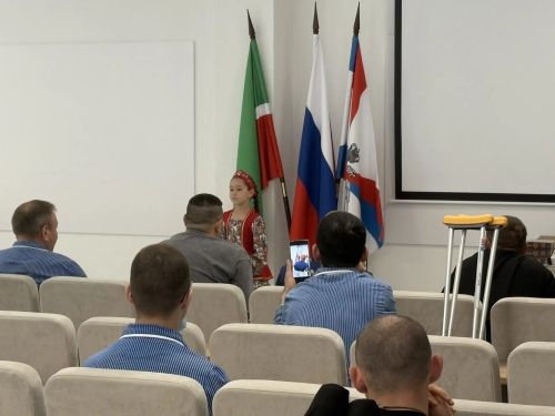 «Спасибо» в нотах: артисты из Верхнего Услона подарили тепло в стенах госпиталя