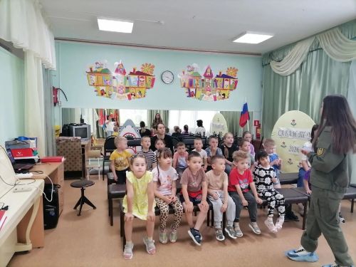 Балалар “Кызыл китап” белән таныштылар