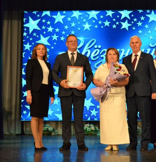 «Путеводная звезда»: 103 верхнеуслонских выпускника взяли курс на взрослую жизнь