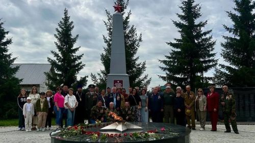 Введенка Бистәсендә сугышчан хәрәкәтләр ветераннарын искә алдылар
