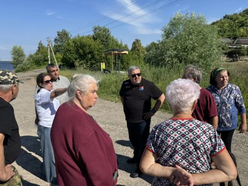Глава Верхнеуслонского района оценил состояние дороги на улице Пролетарской