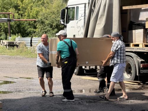 Татарстан отправил девять фур с гумпомощью в зону СВО общим весом 150 тонн