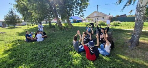 В Татарском Бурнашеве дети соревновались в знании ПДД и вождении велосипеда