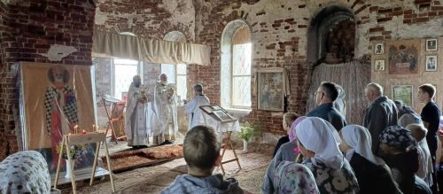 В Троицком храме Кильдеева прошла литургия после долгого перерыва