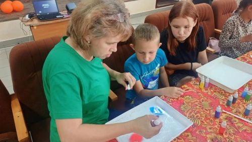 Макылда Эбру техникасы белән рәсем ясарга өйрәнделәр