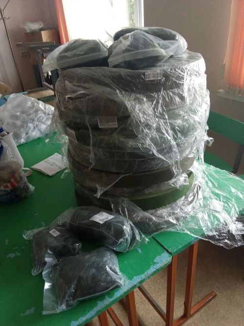 Волонтёры «Вместе мы сила» сплели две маскировочные сети для бойцов