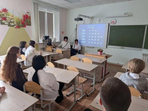 Верхнеуслонская гимназия отметила 29-летие квестом «Мин яратам сине, гимназия!»