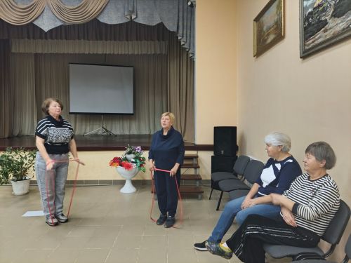 В Печищах прошла встреча волонтёров СВО, посвящённая активному долголетию