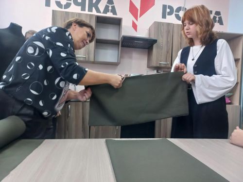 Гимназиядә тегү цехы эшли башлады