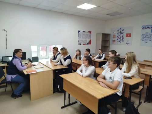 Гимназиядә тегү цехы эшли башлады