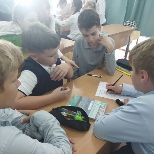 Школьники Верхнего Услона прошли краеведческий маршрут в библиотеке