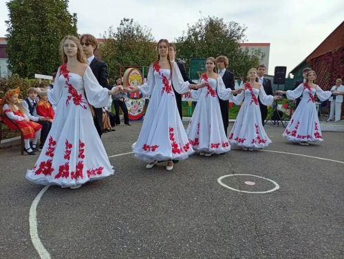Школьники Иннополиса устроили праздник для пожилых людей