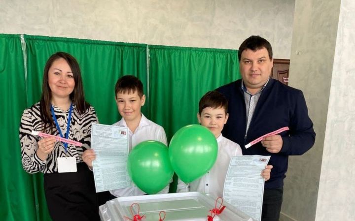 Татарстанцы опубликовали свыше 63 тыс. фото для конкурса «Всей семьей на выборы!»