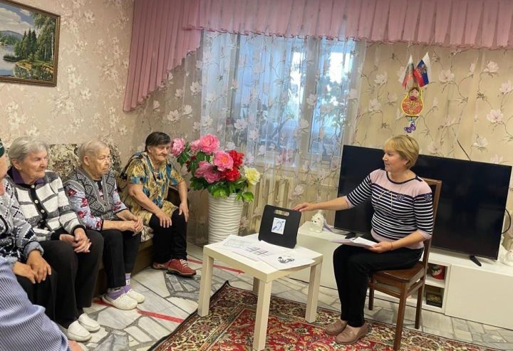 В Верхнеуслонском Доме-интернате прошел инфочас «Многоликая тишина»
