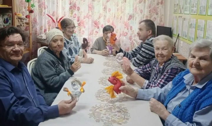 В Верхнеуслонском Доме-интернате создавали текстильные игрушки