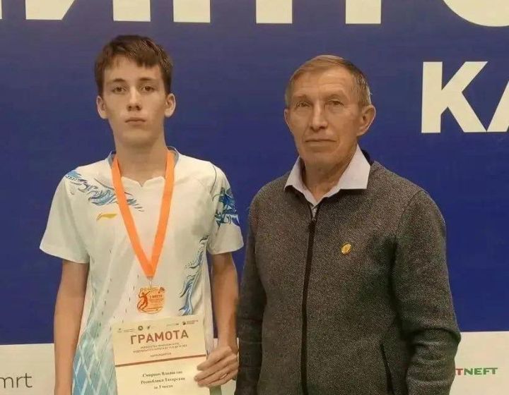 Верхнеуслонский спортсмен стал призером турнира по бадминтону