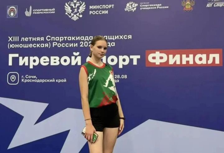Воспитанница спортшколы вошла в десятку лучших гиревиков России на Спартакиаде