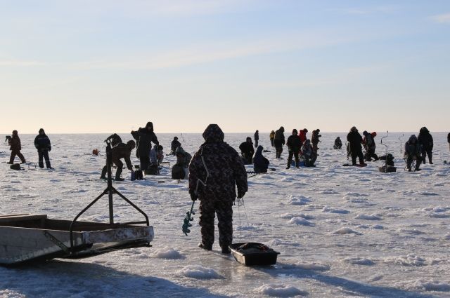 За рыбаками в Татарстане наблюдают с воздуха и предупреждают об опасностях беспечного поведения на льду