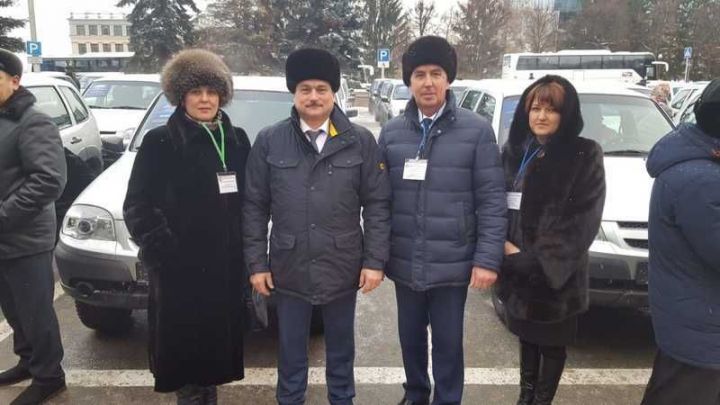 Ключи от новых автомобилей получили главы сельских поселений Верхнеуслонского района