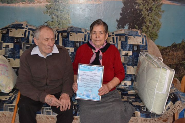 супруги Шумиловы из Верхнего Услона отметили 55 лет совместной жизни