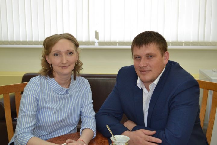 Люди Верхнеуслонского района - Юлия и Александр Федотовы - основа жизни у них - труд, а трудолюбие в этой семье - в генах