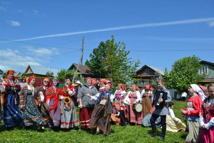 В Матюшине Верхнеуслонского района отметили праздник Святой Троицы