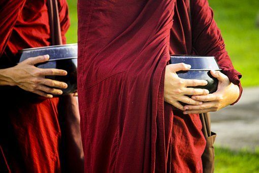 Тибетские монахи пьют по утрам горячую воду. Причина вдохновит вас делать тоже самое!