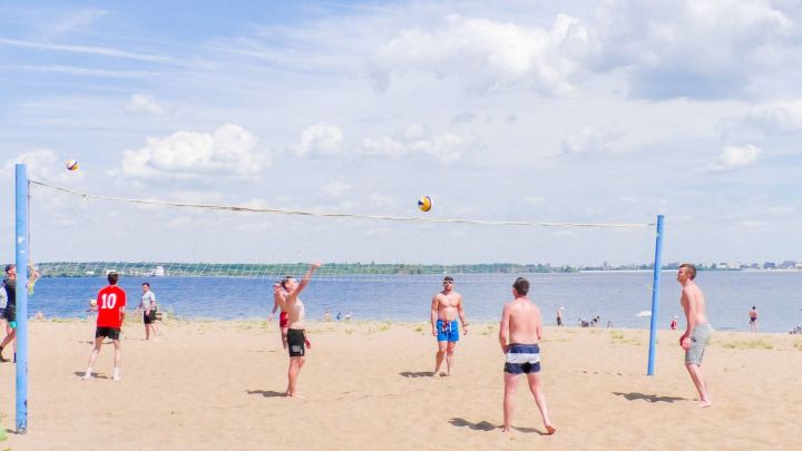 Верхнеуслонская молодежь отметила свой праздник играя в волейбол и футбол
