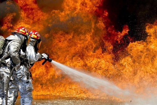 Бдительные соседи из Верхнеуслонского района вытащили из горящего дома женщину и ребенка