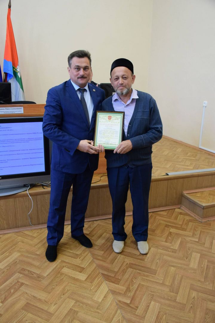 Глава Верхнеуслонского района вручил награды