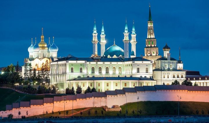 Казань вошла в тройку самых привлекательных для туристов городов РФ по итогам лета