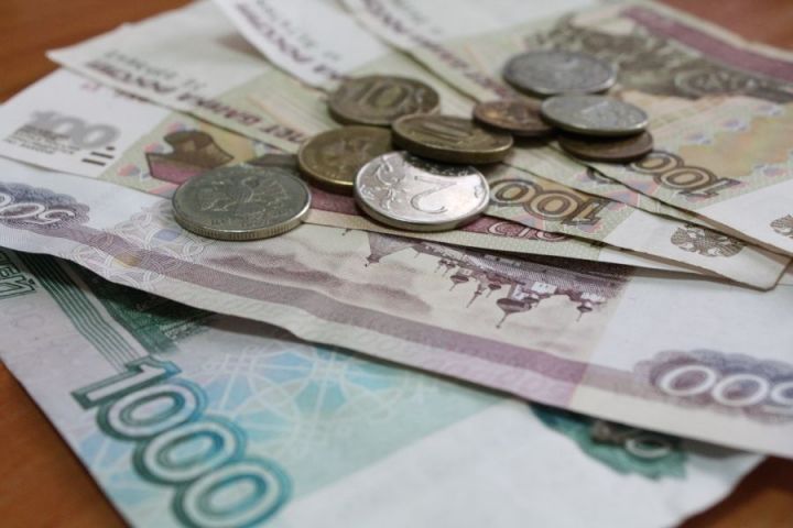 С 1 января в России увеличилась минимальная зарплата