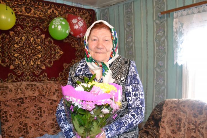 Долгожители Верхнеуслонского района: Раисе Кудрявцевой из Ямбулатова - 80 лет!