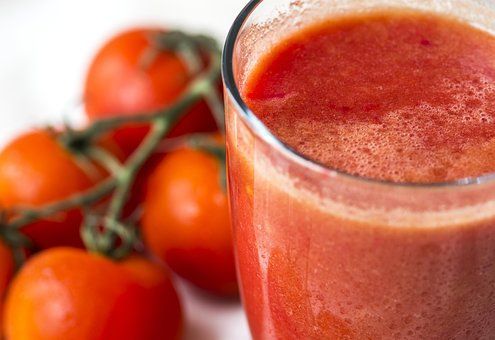 Чем полезен томатный сок и кому его нельзя