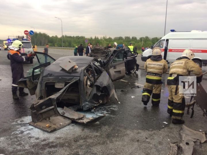 На трассе в Татарстане в столкновении трех машин погиб шестилетний ребенок